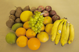 Stora fruktlådan – Ekologisk fruktlåda fylld med säsongens frukter